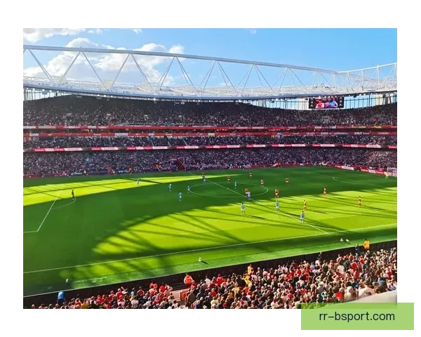 扎卡德甲主场惊天远射世界波破门瞬间点燃球场打破僵局震撼时刻一