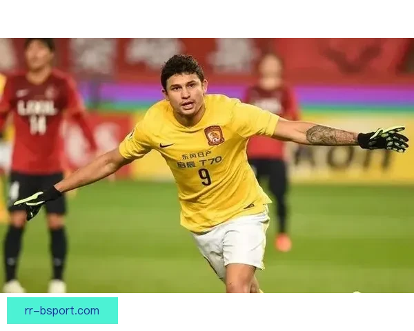 艾克森意外落选国足世预赛18人名单引热议