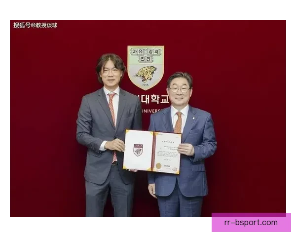 洪明甫执教蔚山现代缔造K联赛王朝 成就韩国足球历史新辉煌